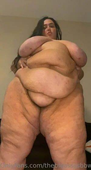 thebigassssbbw1 / thebigglooom nude photo #0013