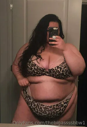 thebigassssbbw1 / thebigglooom nude photo #0029