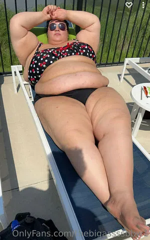 thebigassssbbw1 / thebigglooom nude photo #0043