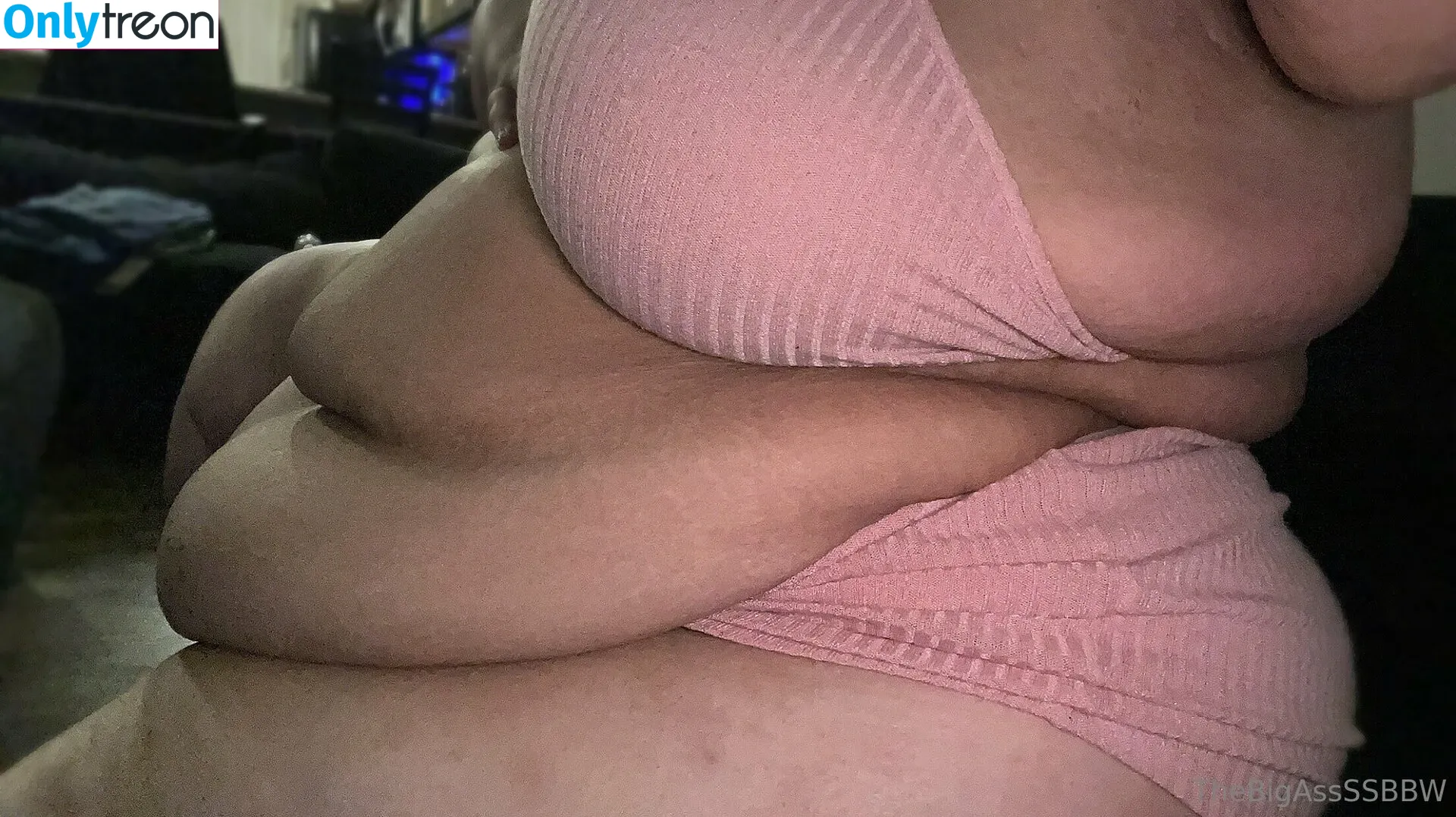 thebigassssbbw1 nude photo #0088 (thebigglooom)