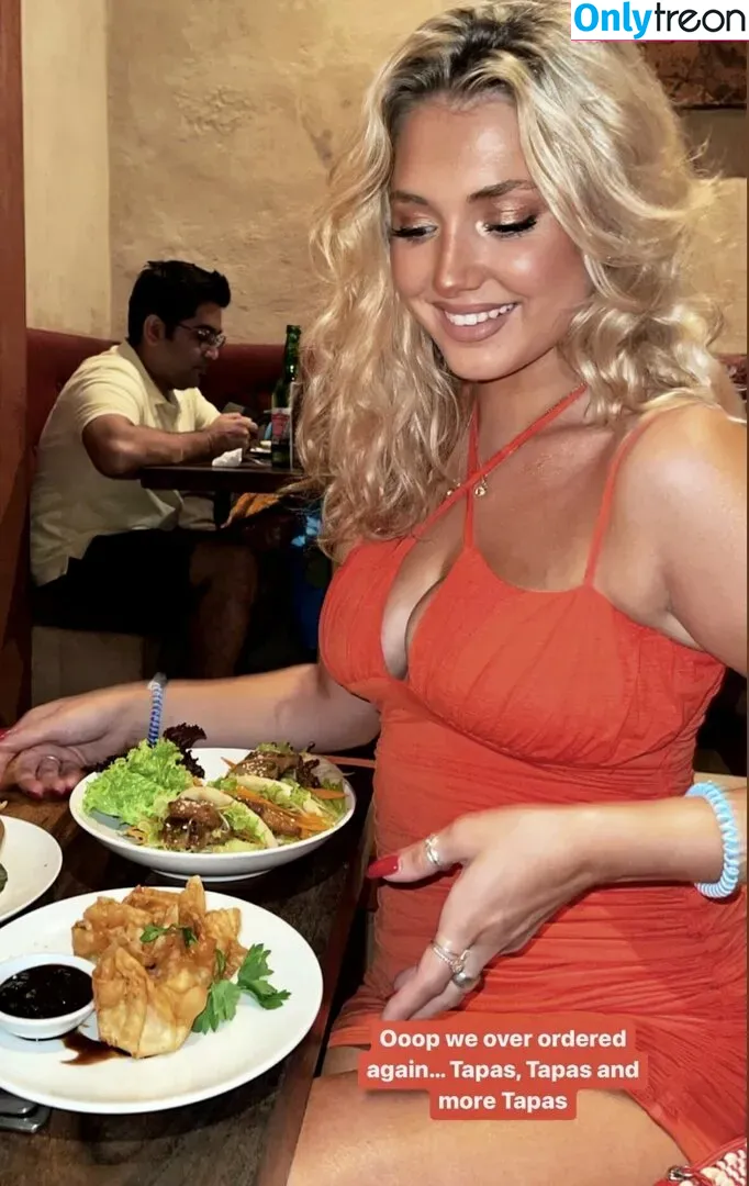 Thebigtittiecommittee nude photo #0084 (Hari Beavis)
