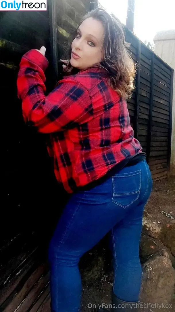 thechellykox nude photo #0316 (thebbwbarbie)