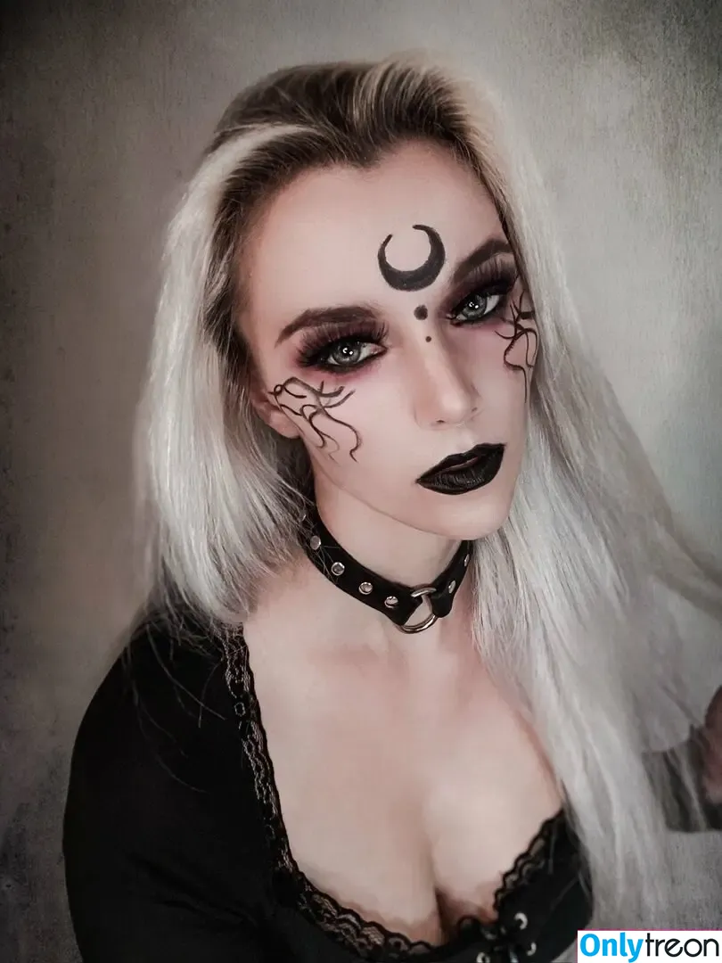 TheDarkestTale nude photo #0004 (thedakotatyler)
