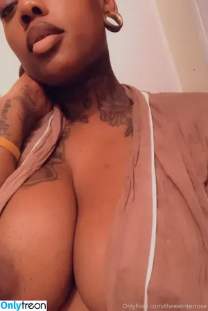TheeWinterRose / AubreyRose nude photo #0007