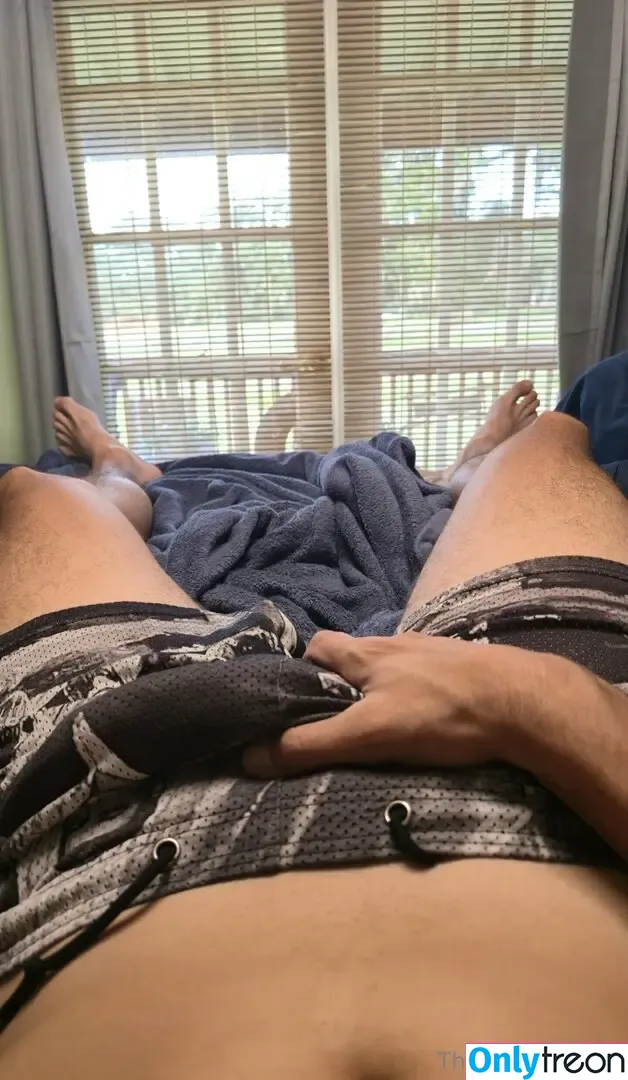 thehunghooper nude photo #0078 (hung_huge)