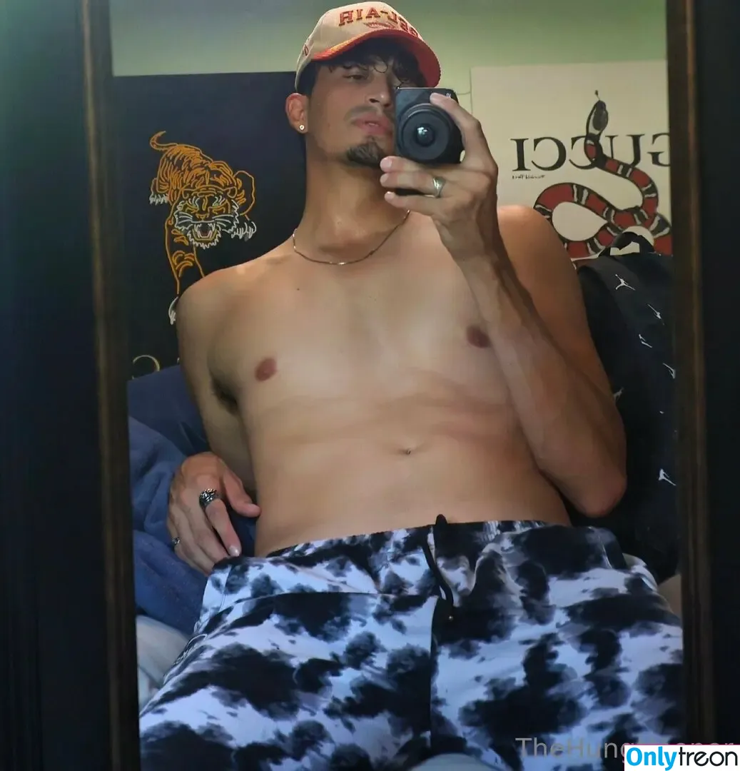 thehunghooper nude photo #0080 (hung_huge)