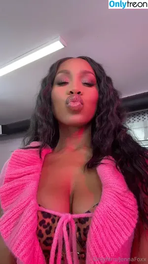 thejennafoxx / therealjennafoxx_ nude photo #0033