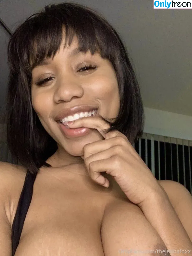 Thejennafoxx голая photo #0001 (Thejennafoxx)