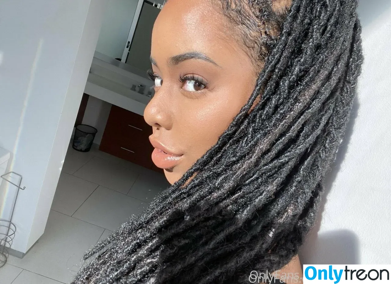 thekiranoir nude photo #0022 (thekiranoirgram)