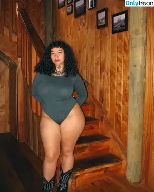 theleogod / ashley.emiko / ashleyemiko_ nude photo #0005