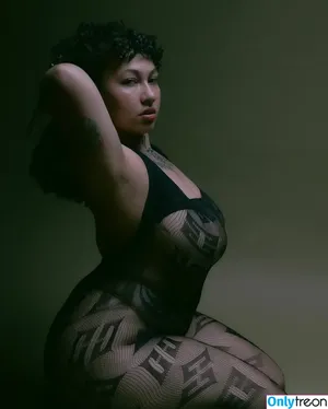 theleogod / ashley.emiko / ashleyemiko_ nude photo #0026