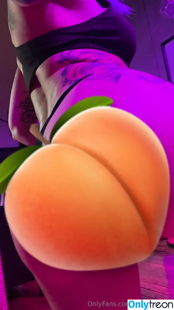themajoroni nude photo #0012 (themajoroni)