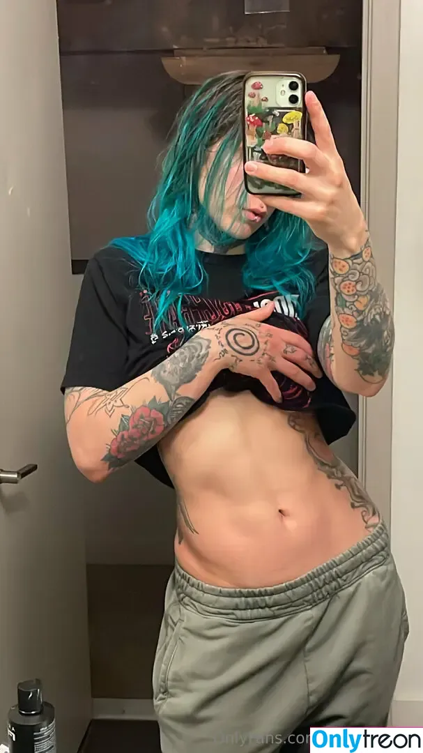 themajoroni nude photo #0015 (themajoroni)