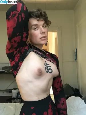  nude photo #0001