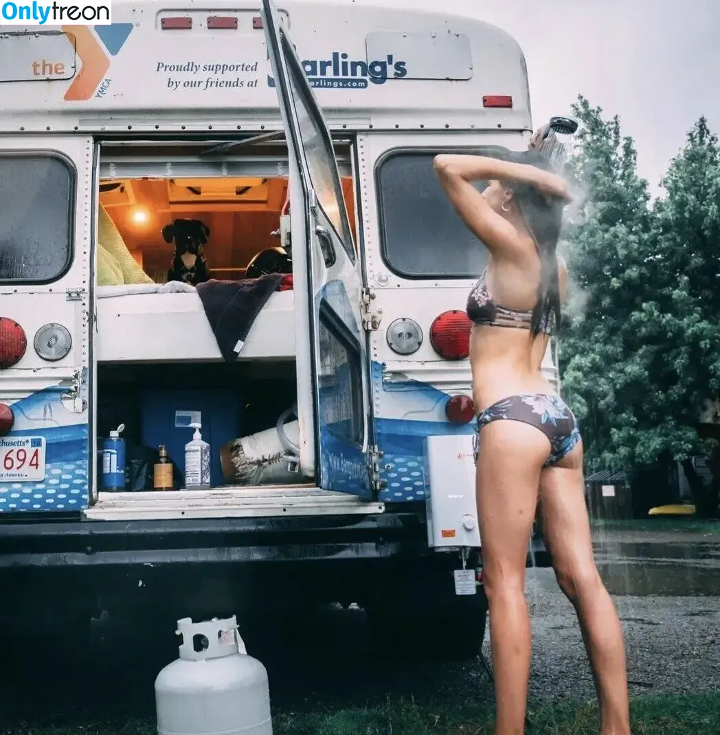 TheNomadicMovement голая photo #0001 (Kaylee Dubeau / kaymariedubes / nomadicmovement)