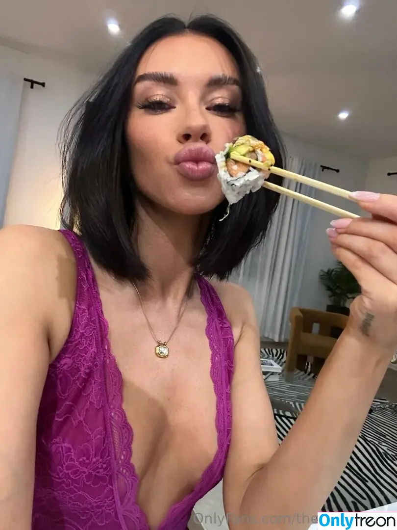 theoliviadavis nude photo #0101 (theoliviadavis)