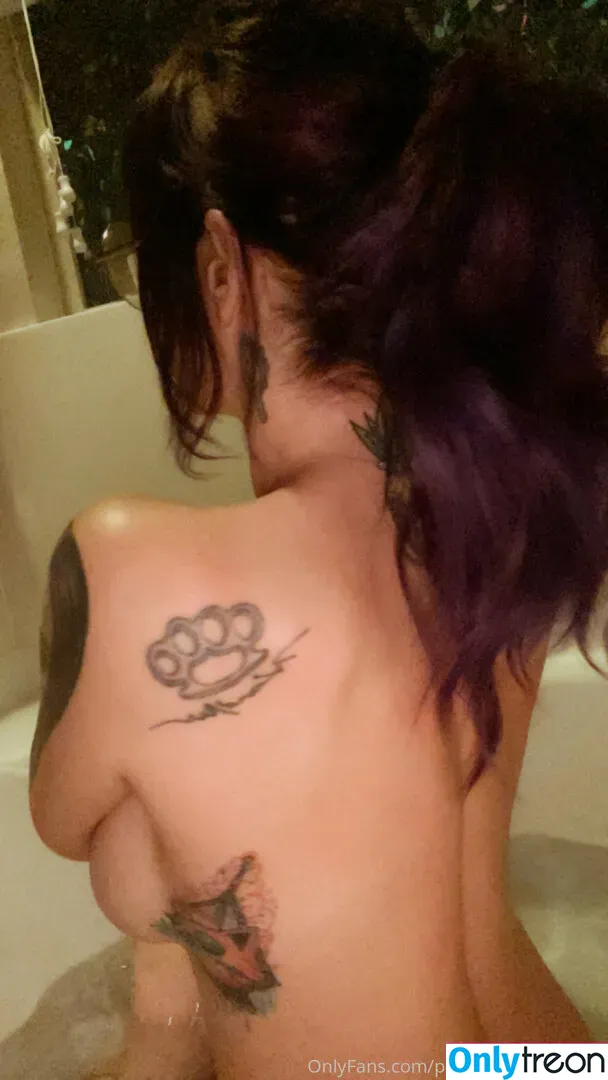 theonlinegirlfriend nude photo #0009 (wildaboutpineapple)