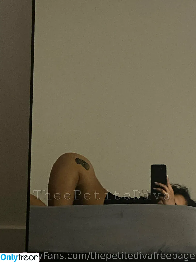 thepetitedivafreepage nude photo #0002 (the_jeneva)