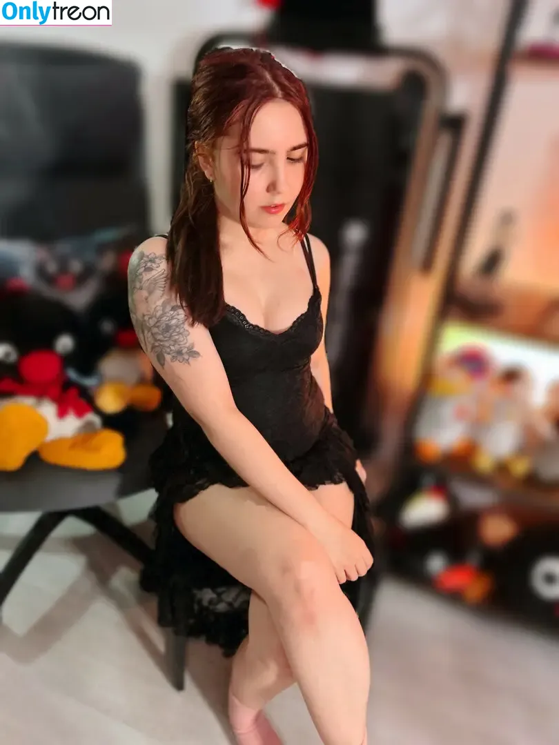ThePianoDragon_ nude photo #0724 (PianoDragon_OF / thepianodragon / thepianodragon_twitch)