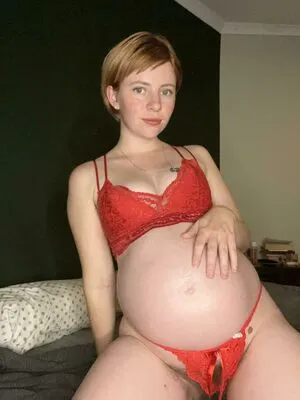 thepregnantbabe / 420MILFing nude photo #0031