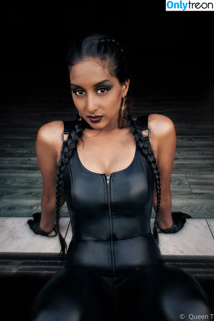thequeentrish nude photo #0048 (thequeentrisha)