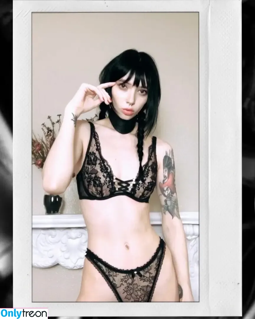 Theravenlissette nude photo #0031 (ravenkitten)