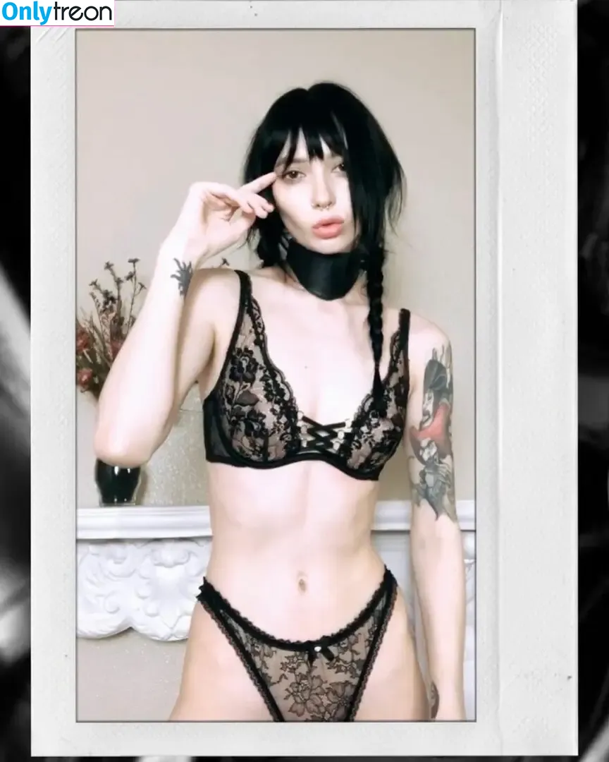 Theravenlissette nude photo #0032 (ravenkitten)