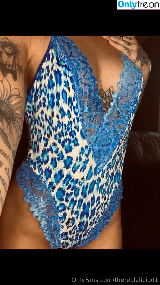 therealaliciad1 nude photo #0039 (aliciadaniellew)