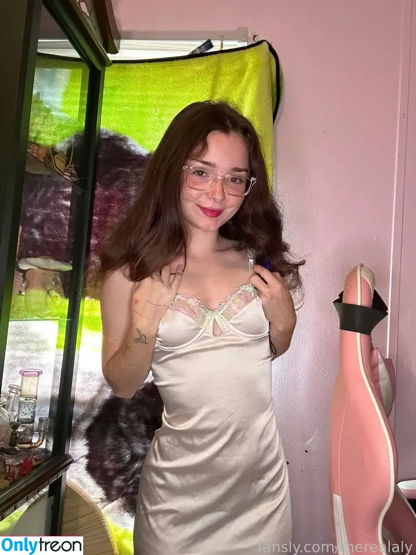 Therealaly nude photo #0544 (TheBestCouple / lilcurlyfry)