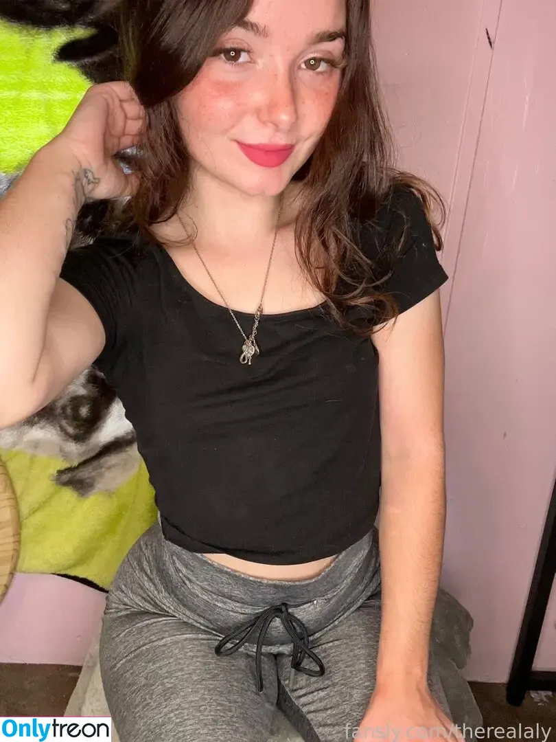 Therealaly nude photo #0660 (TheBestCouple / lilcurlyfry)