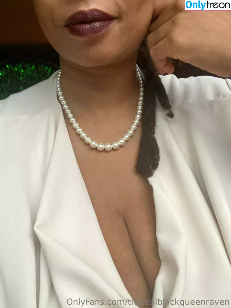 therealblackqueenraven nude photo #0030 (therealblaqqueen)