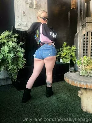 therealkyliepage / kyliepageofficial nude photo #0099