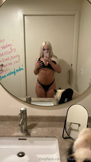 therealkyliepage / kyliepageofficial фото голая #0566