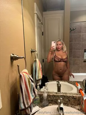 therealkyliepage / kyliepageofficial фото голая #0585