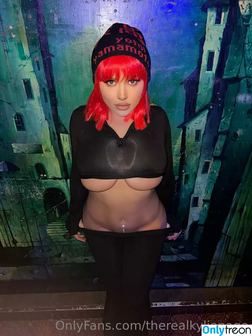 therealkyliepage голая photo #0055 (kyliepageofficial)
