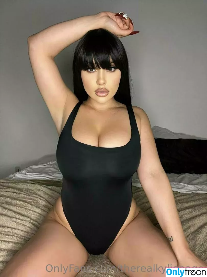 therealkyliepage nude photo #0071 (kyliepageofficial)