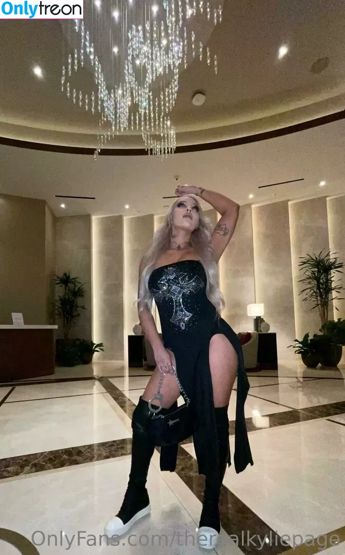 therealkyliepage nude photo #0173 (kyliepageofficial)
