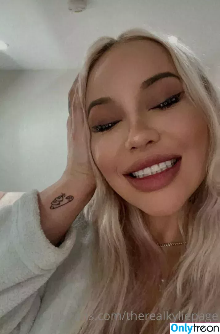 therealkyliepage nude photo #0187 (kyliepageofficial)