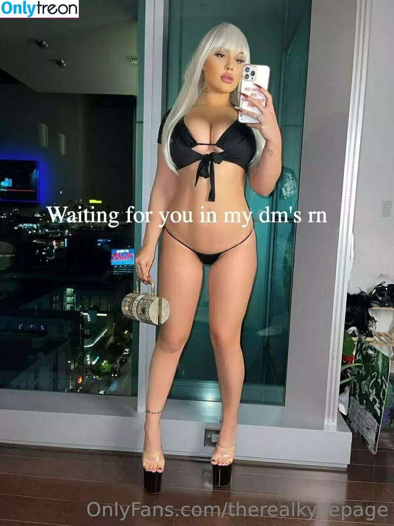 therealkyliepage nude photo #0221 (kyliepageofficial)