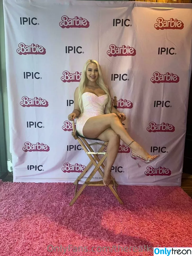 therealkyliepage nude photo #0287 (kyliepageofficial)