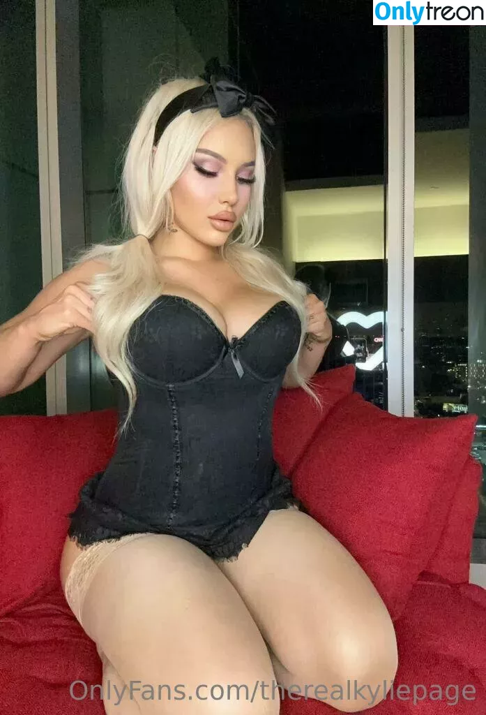 therealkyliepage nude photo #0311 (kyliepageofficial)