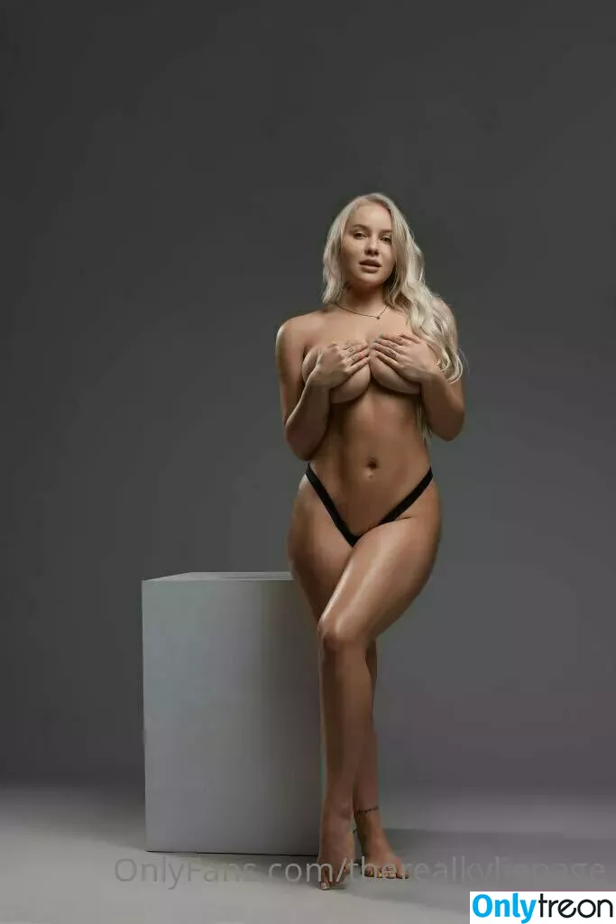 therealkyliepage nude photo #0320 (kyliepageofficial)