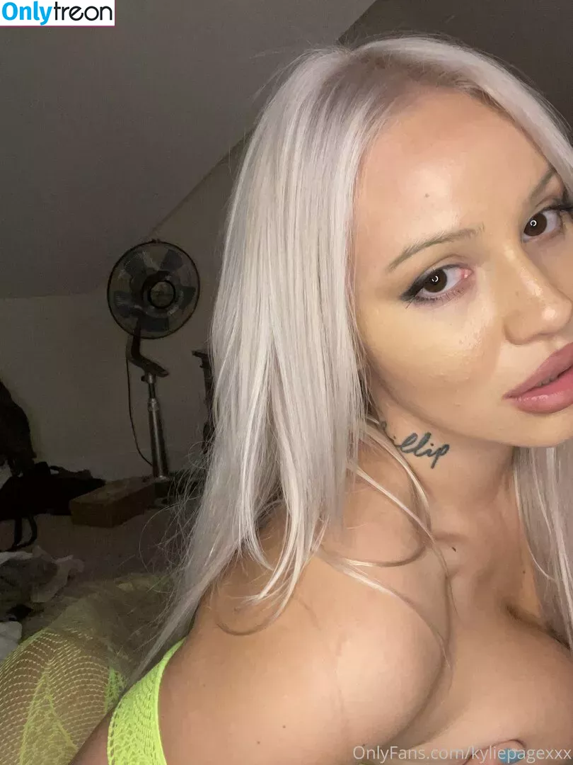 therealkyliepage nude photo #0445 (kyliepageofficial)
