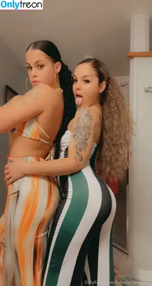  nude photo #0002