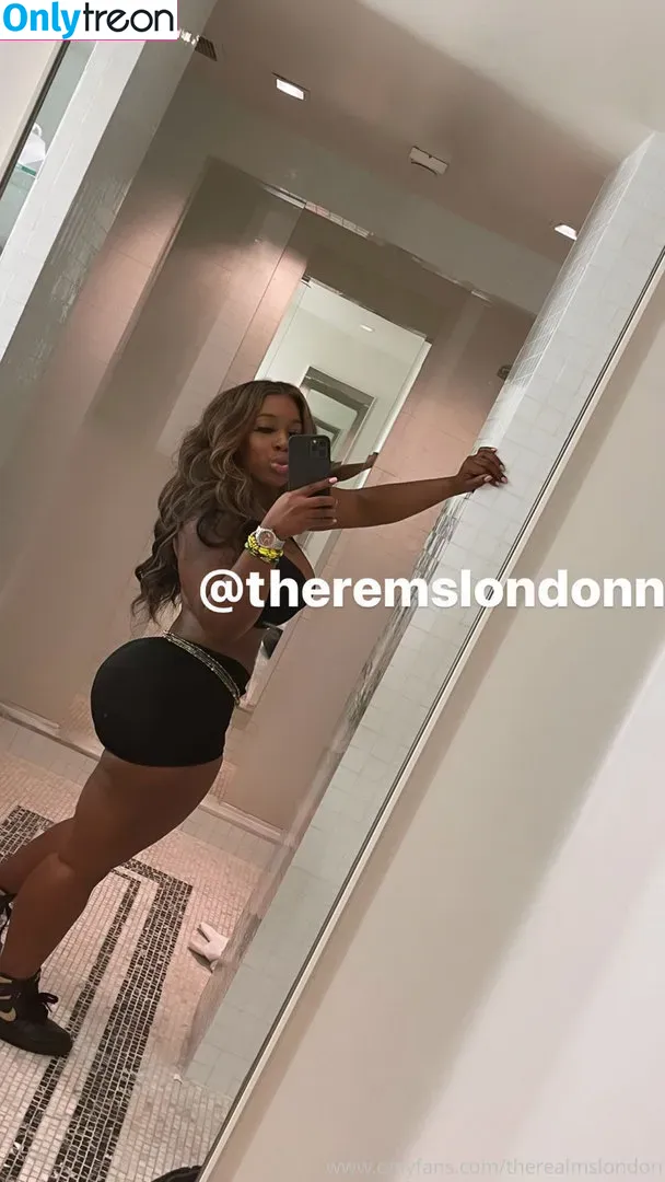 Therealmslondon голая photo #0001 (Therealmslondon)