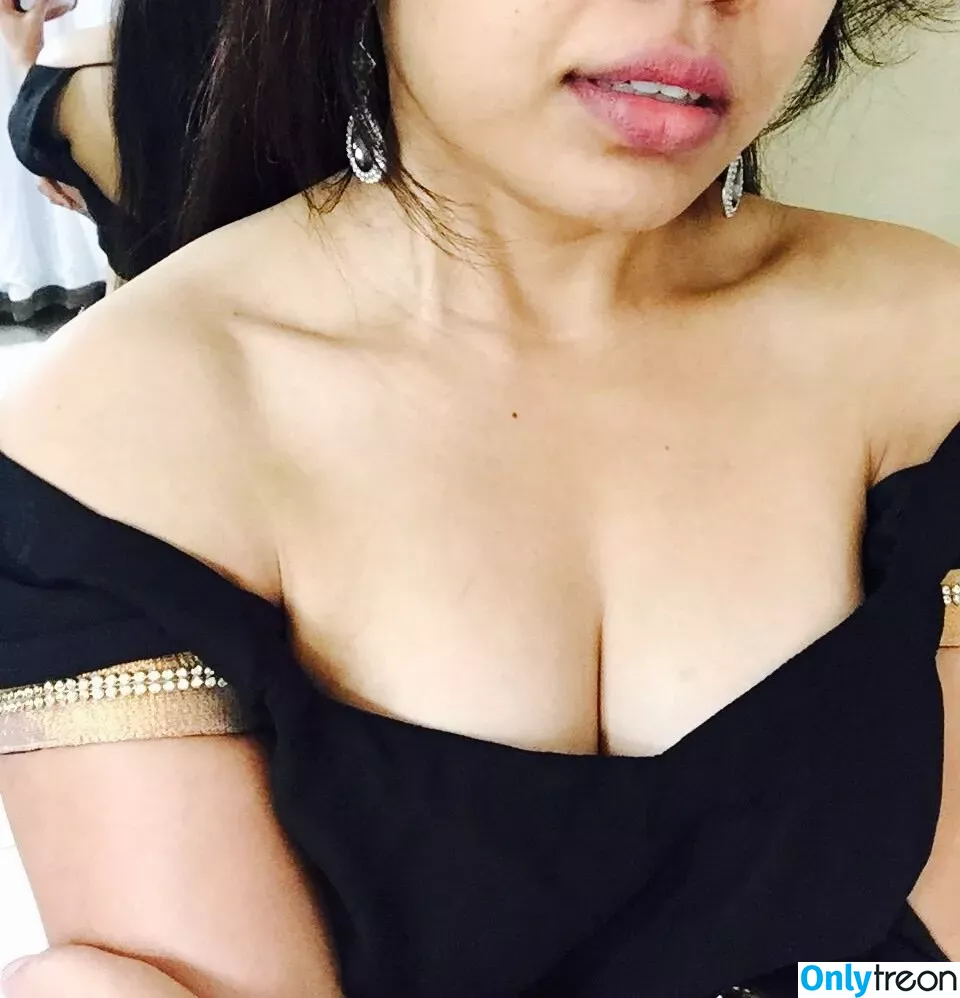 therealpankhurikunaal nude photo #0054 (pankhuri kunaal)