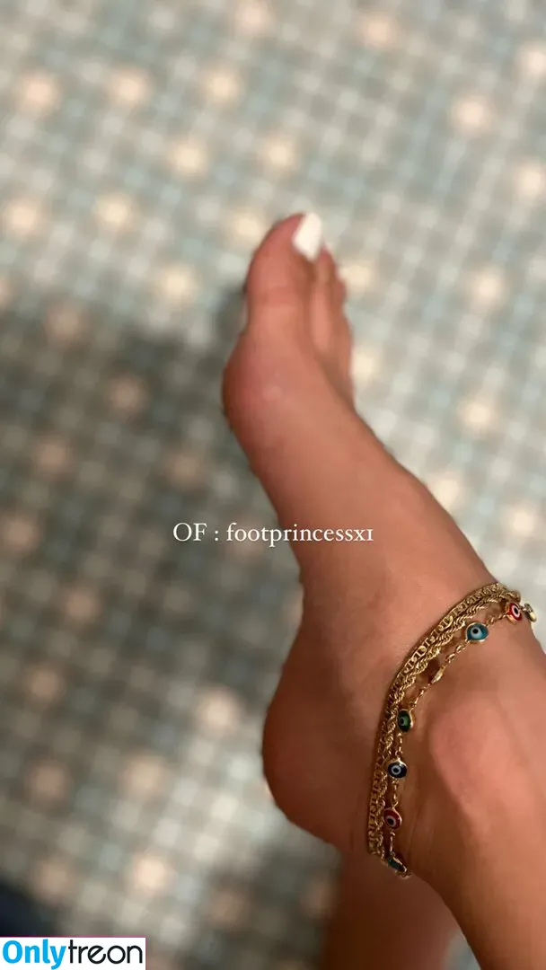 therealraneesax голая photo #0022 (footprincessx1 / therealraneesa)