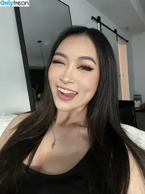 Theresa Nguyen / theresawinnn nude photo #0022