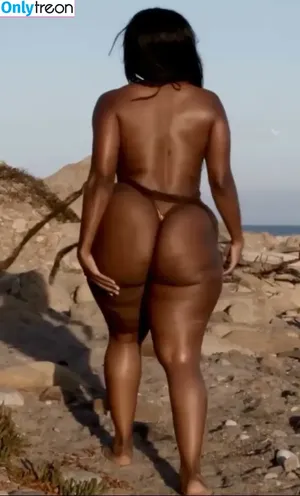 thesensationstar / ayanacurves nude photo #0002