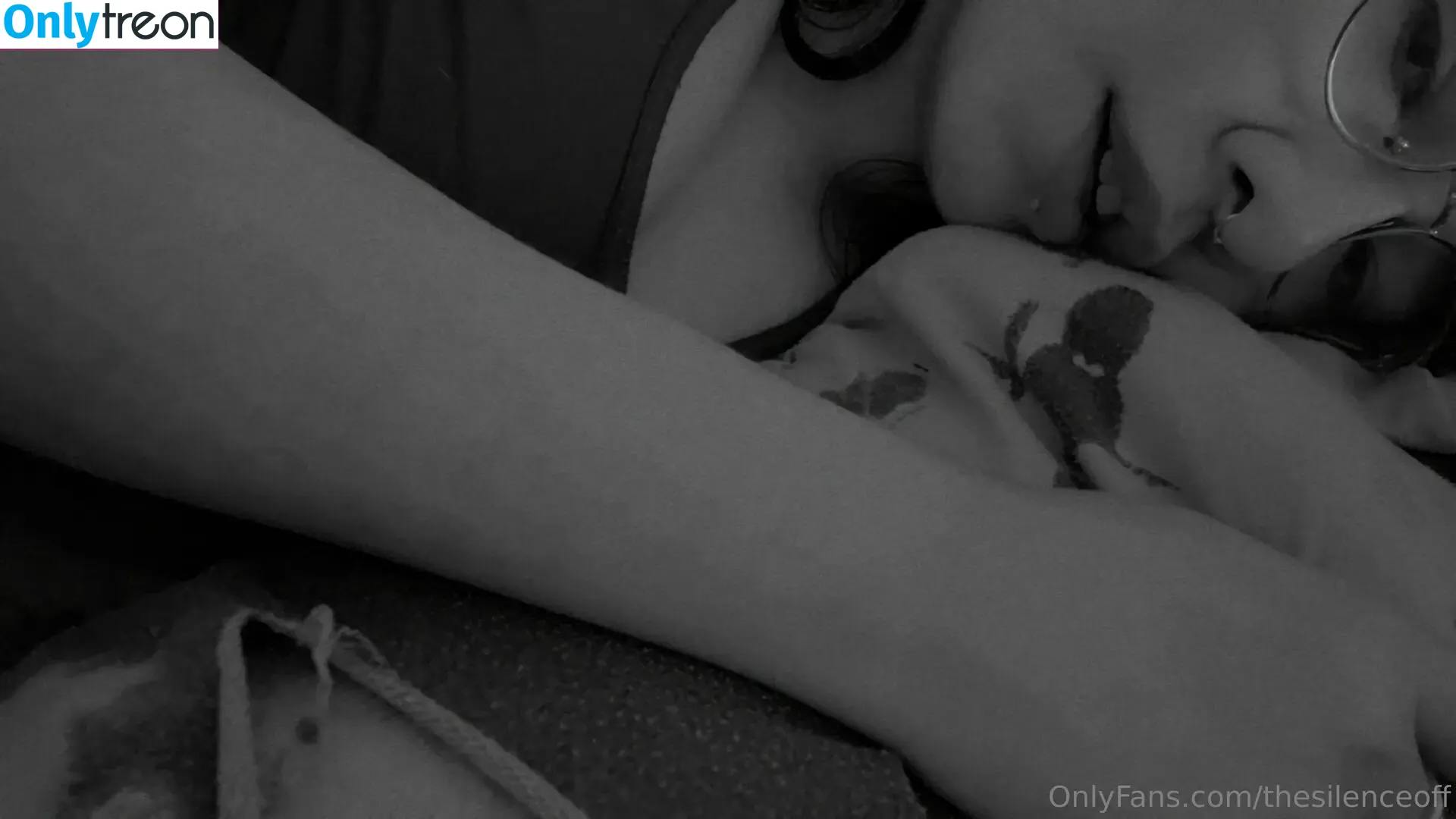 thesilenceoff nude photo #0028 (thesilenceoff)